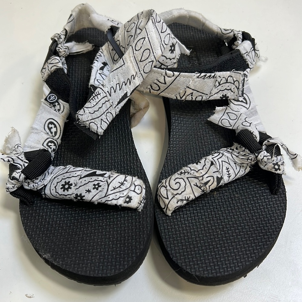 Arizona love sandals